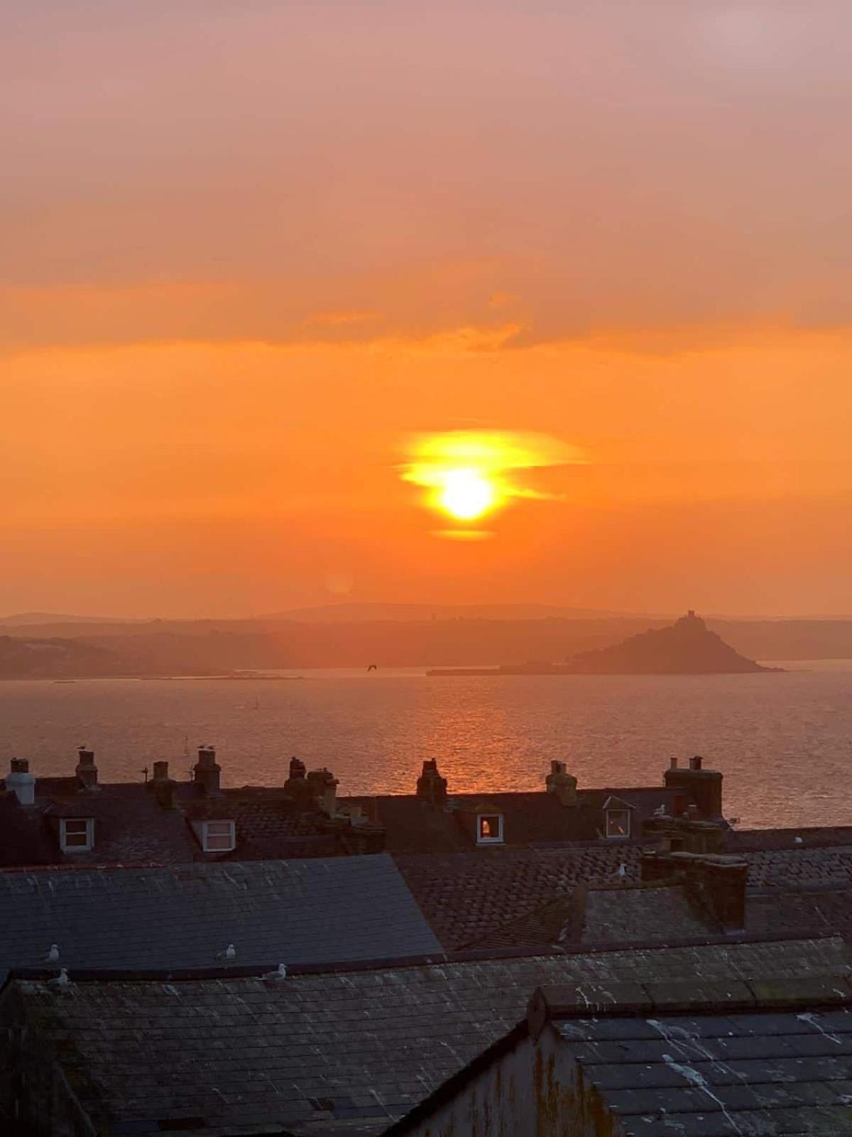 Apartamento Stunning Penthouse In Penzance "Amazing Sea Views" Exterior foto